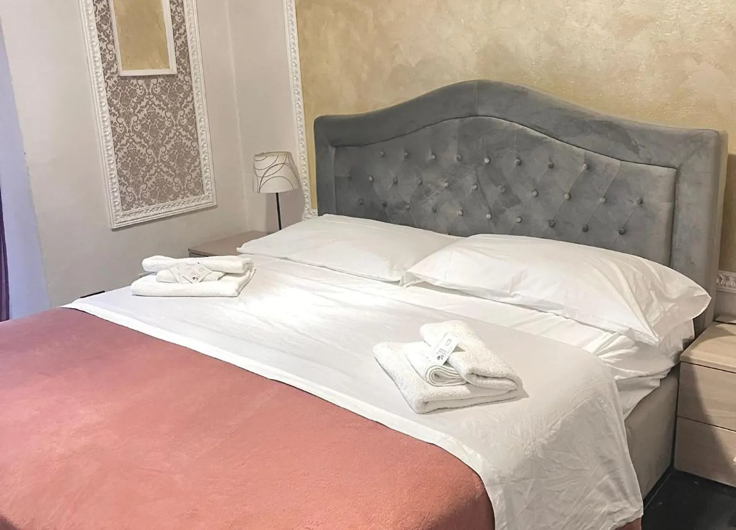 Bed and Breakfast Infinity Passion Rho