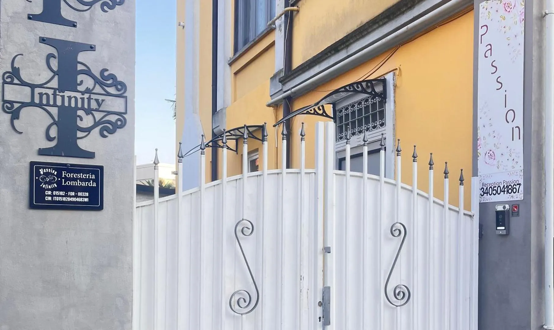 Bed and Breakfast Infinity Passion Rho